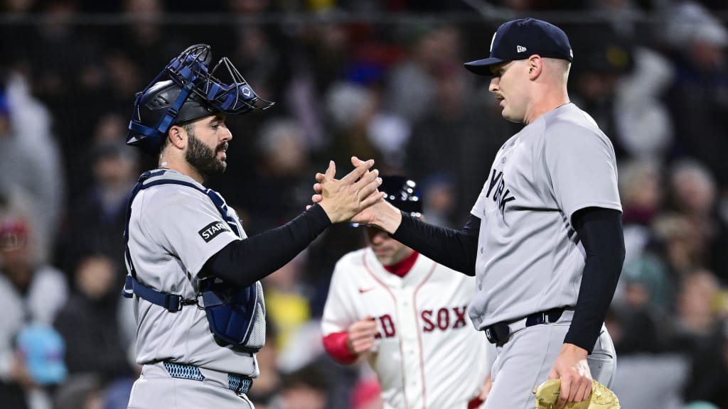 For the resident of Normal, Ill., dominant performances have become … well, the norm. Through mid-September, Headrick was leading the Majors in scoreless relief appearances and had the Yankees’ single-season record -- held by Mariano Rivera and Tom Gordon -- within his sights. “He stands up there, and he’s just ready to rip right from the start,” said Wells (left). “Hitters have to be ready to go from pitch one because that might be their only shot to do something.” (Photo Credit: Getty Images)