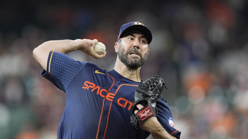 Justin Verlander fans Brendan Donovan