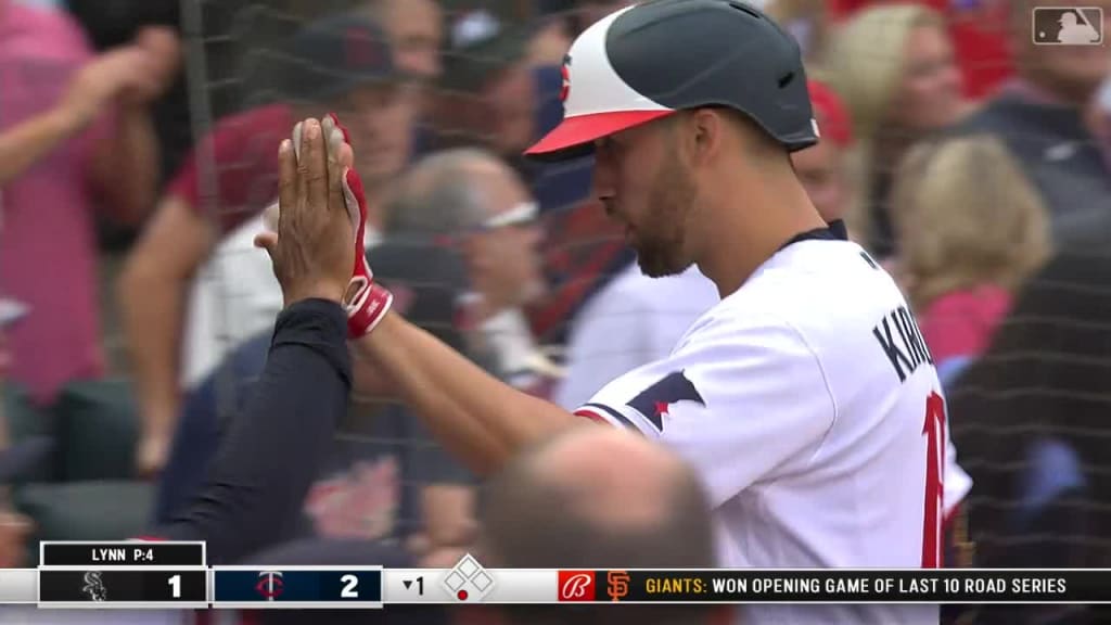 Byron Buxton homers in his first 2 at-bats as the Twins beat Lance