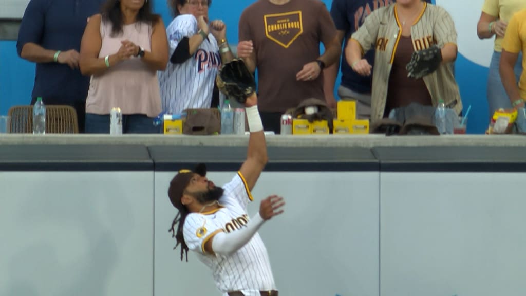 Fernando Tatis Jr. wins 2025 NL Gold Glove Award