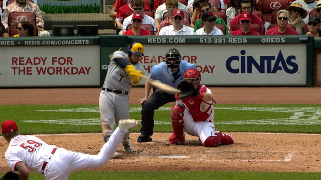 Milwaukee Brewers' Andruw Monasterio (14) fields a ground ball out