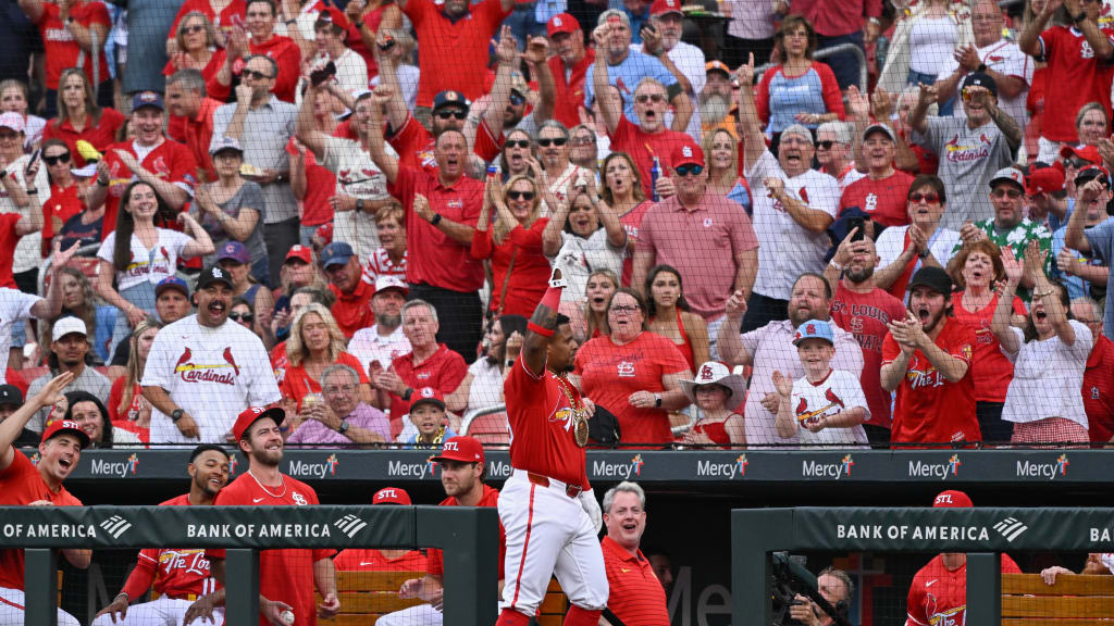 Nelson Velázquez hits first homer of the season for Cardinals