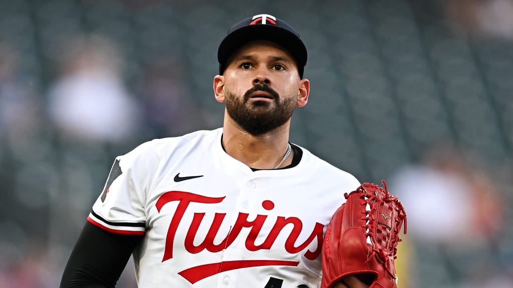 How will Twins move forward after López injury?