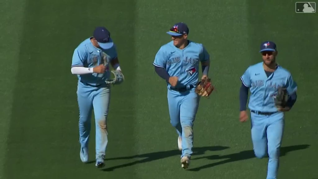 Blue Jays unveil 'New Blue' uniform ahead of 2020 MLB season