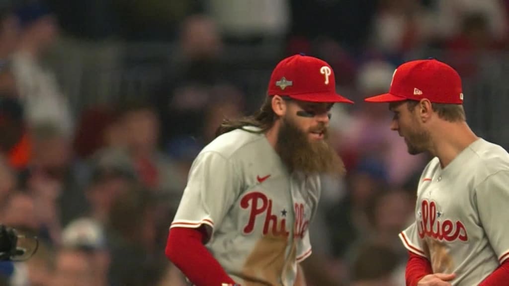 Rollins not concerned with leg in Phils' win