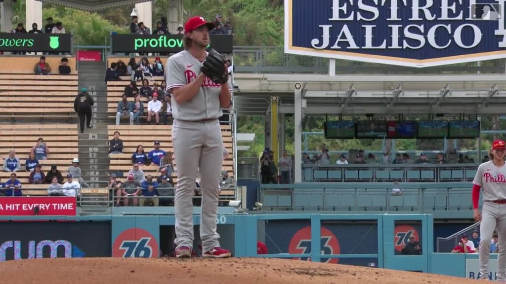 Bryce Harper helps Phillies rally to beat Dodgers