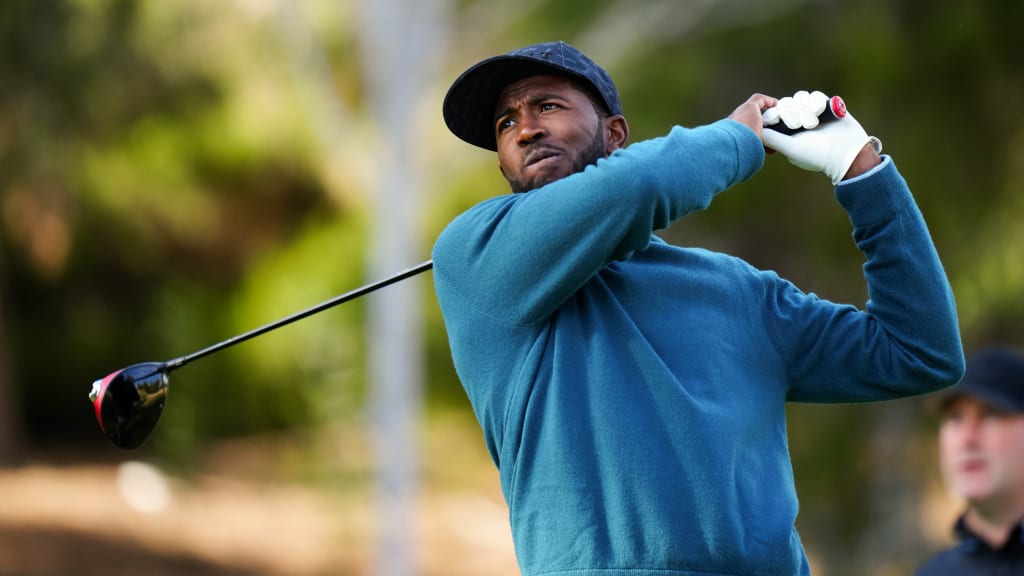 Dexter Fowler was one of a dozen former and current players who took part in Friday’s best-ball tournament. (Photo by Daniel Shirey/MLB Photos via Getty Images)