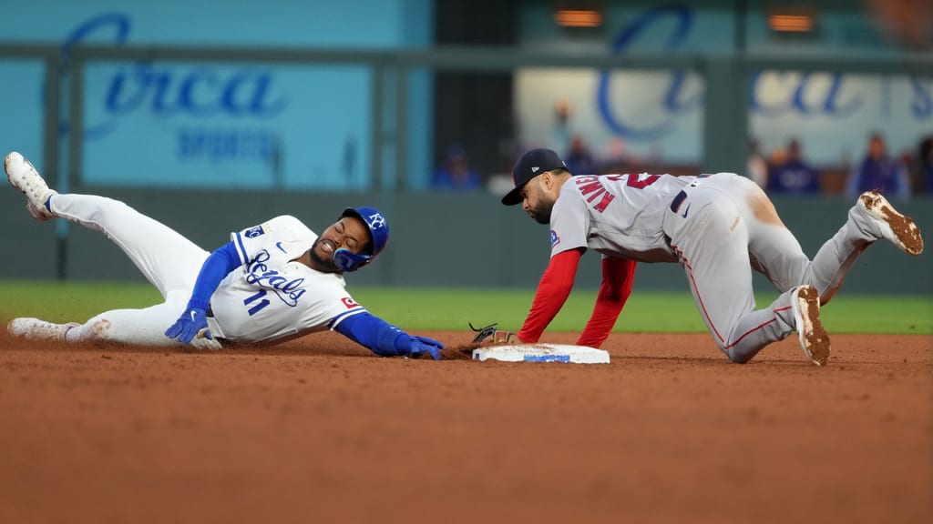 Royals' baserunning blunders halt comeback effort