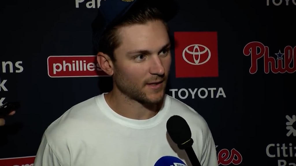 Trea Turner on his mom booing him