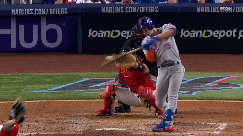 Mark Canha hits grand slam in Mets' eight-run inning