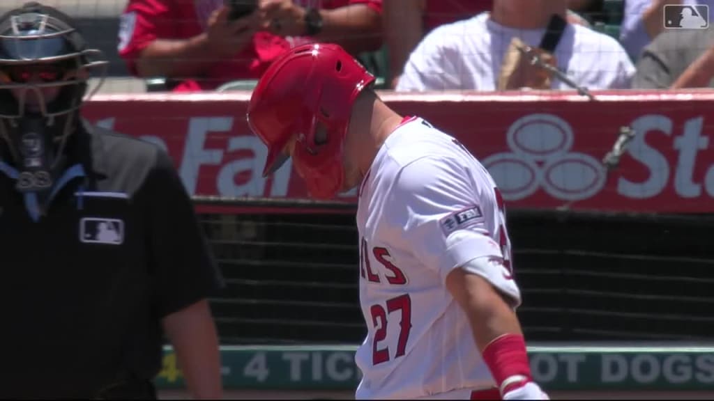 Mike Trout's solo homer (18)