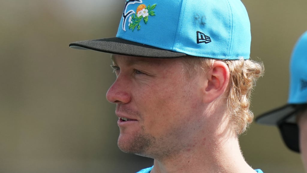 Stowers scratched as Marlins take precaution with hamstring