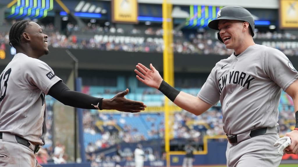 LIVE: Sluggers trade shots in showdown of East contenders