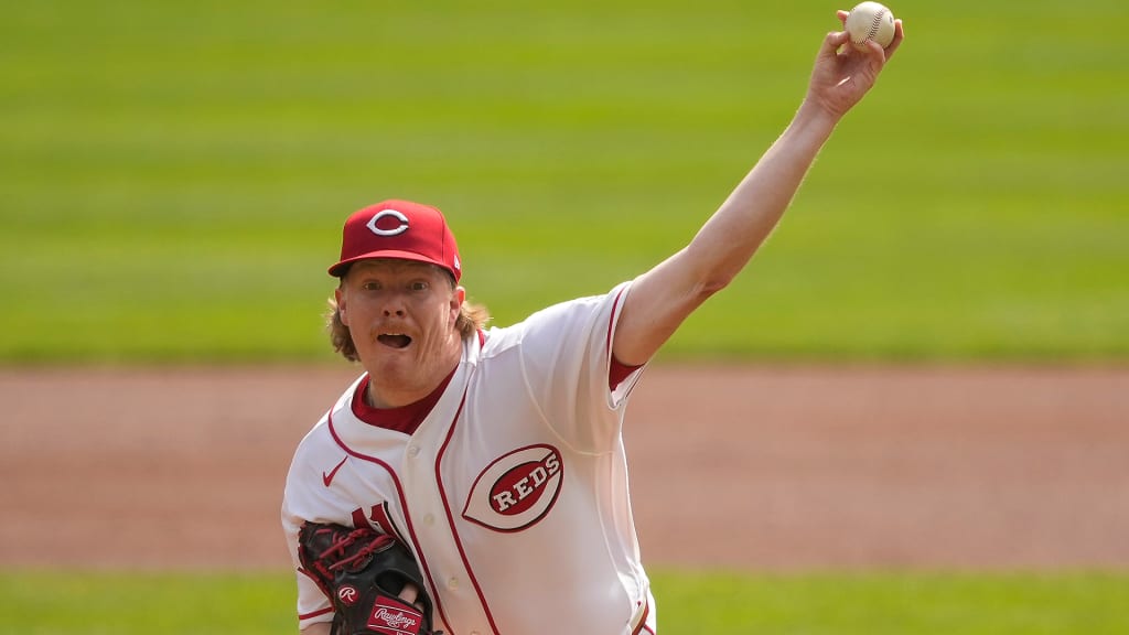 Abbott, Reds lose battle of aces to Skenes, Pirates