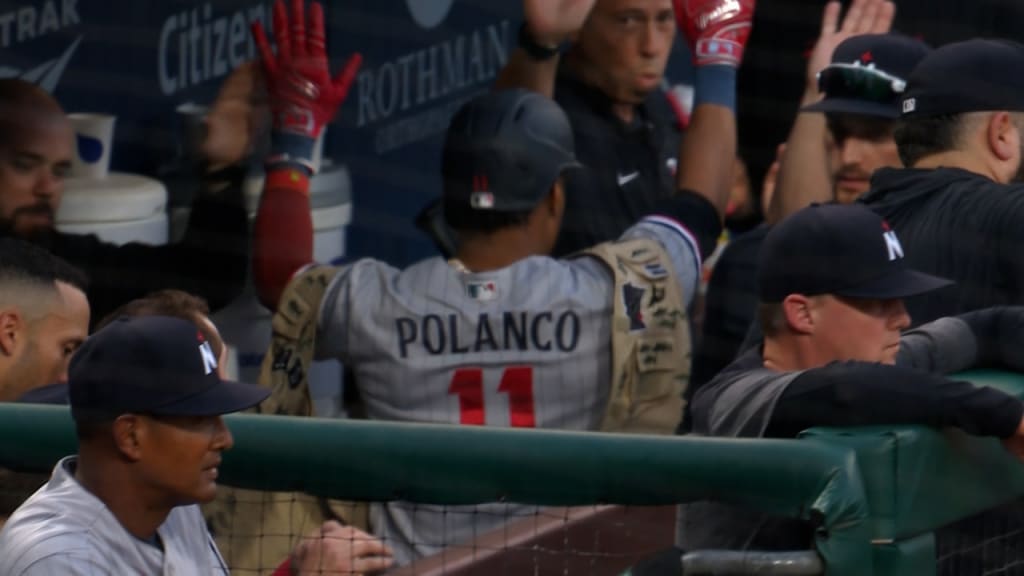 Twins News: Dallas Keuchel had awesome reaction to almost pitching a  perfect game