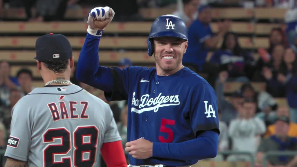 Why Freddie Freeman in a Dodgers uniform marks a loss for baseball : r/ baseball