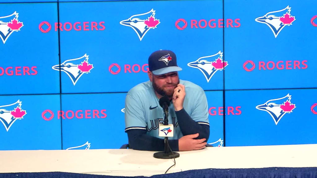 Biggio blast sparks Jays win over Twins. And a toast from Gausman