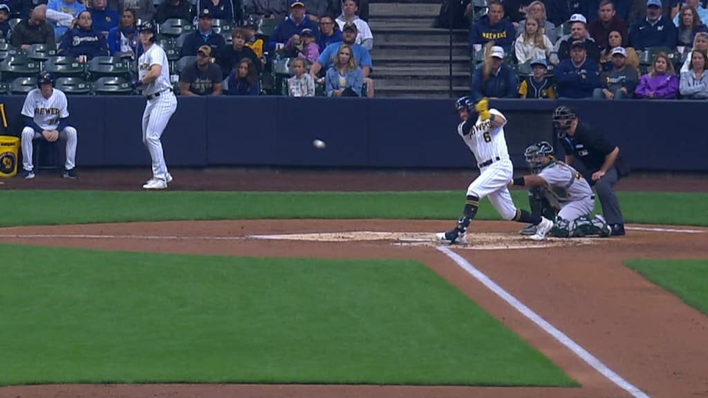 A's rally falls just short at Wrigley Field