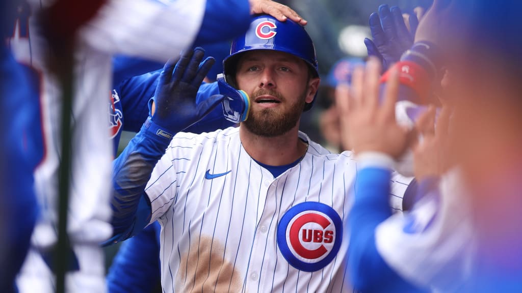 LIVE: Ball flying at Friendly Confines again