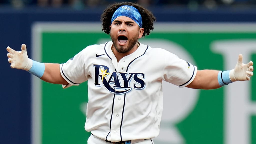 Late rally keeps Rays-ing the bar for sweeps