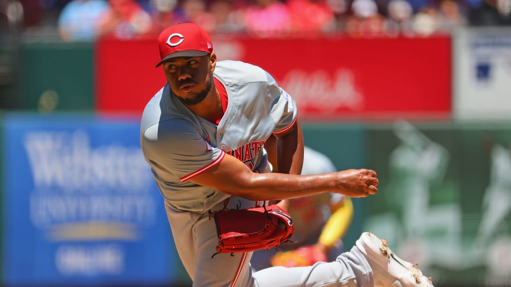 Reds get shut out as offensive troubles continue