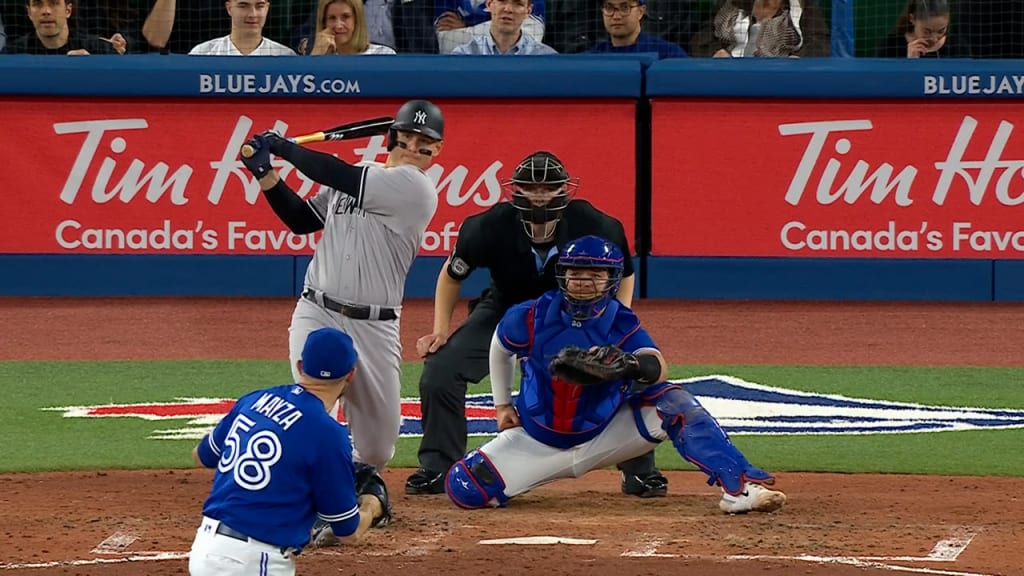 Aaron Judge hits two home runs in win vs. Blue Jays
