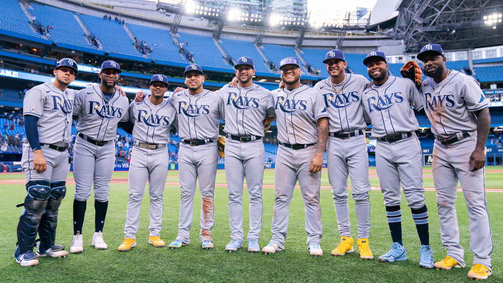 Donning Clemente’s No. 21, Rays field MLB’s first all-Latino lineup