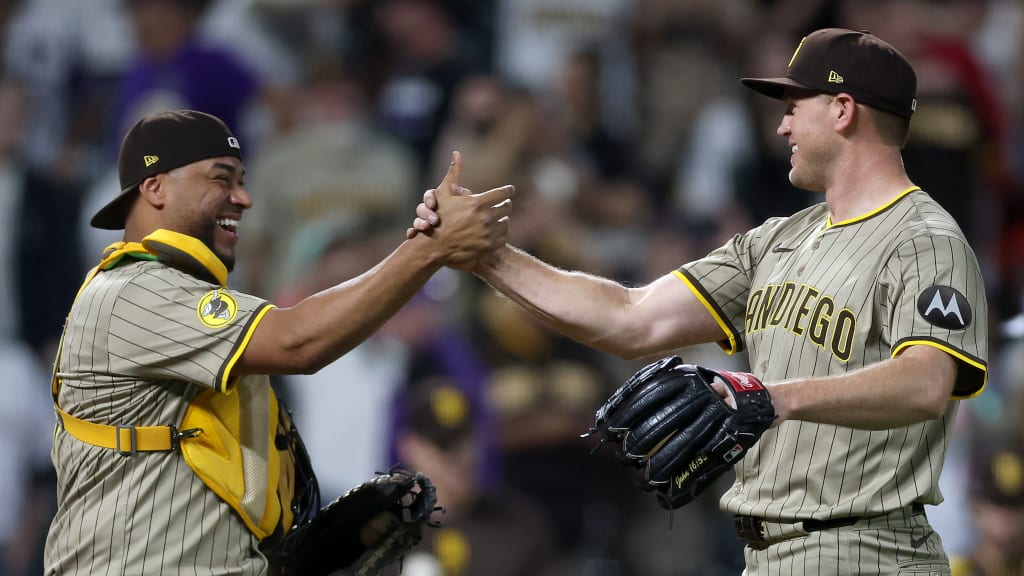 Stephen Kolek finishes shutout with K