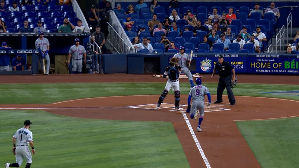 Burger hits game-winning single in 9th, Marlins beat Mets 4-3