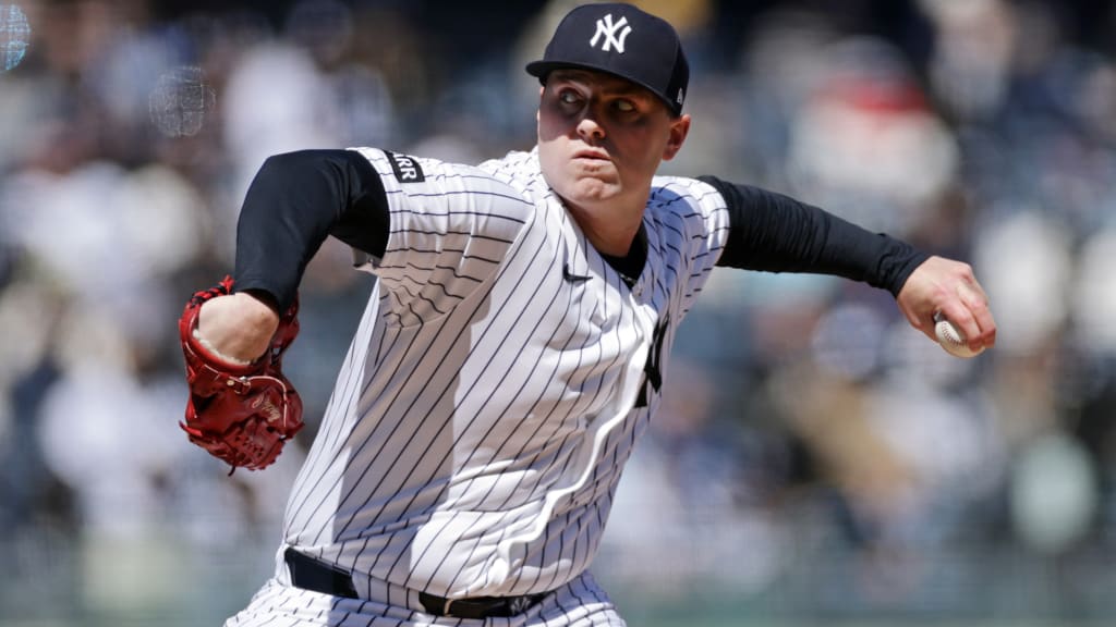 Weathers comes out hot, but Yankees' bats stay cold