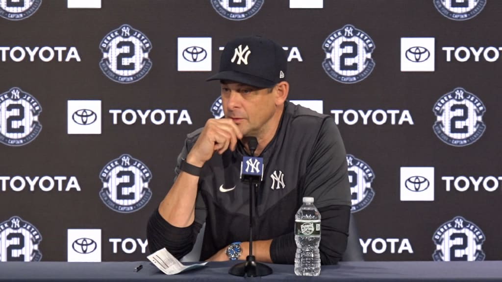 Derek Jeter Advises Yankees As AL East Lead Shrinks - Pinstripes