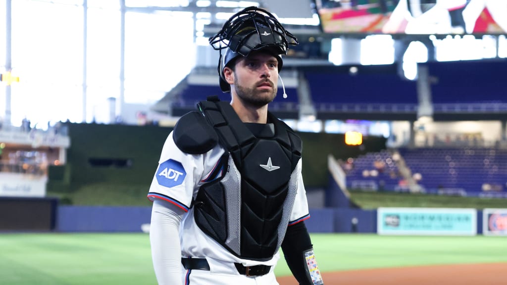 Marlins' No. 4 prospect makes long-awaited MLB debut