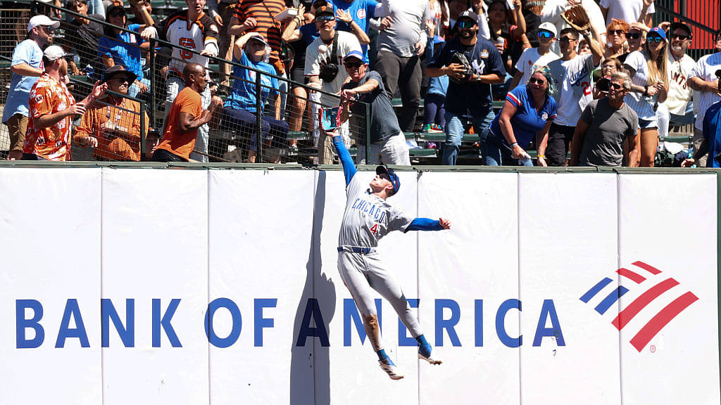 Pete Crow-Armstrong wins Gold Glove Award