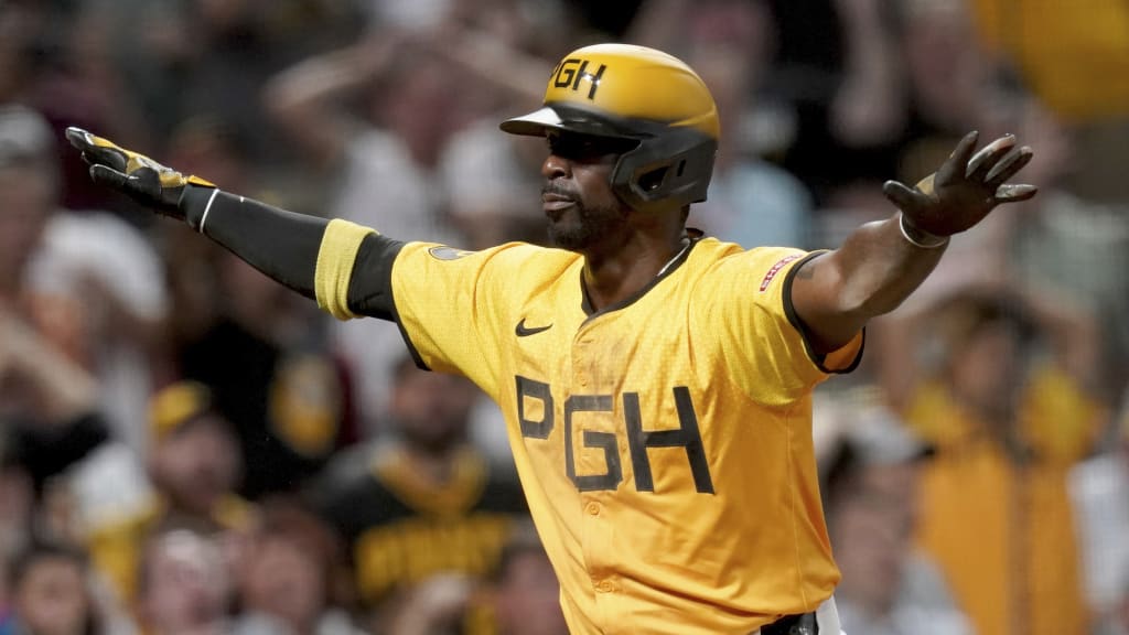 Pirates rally for four runs in the bottom of the 6th