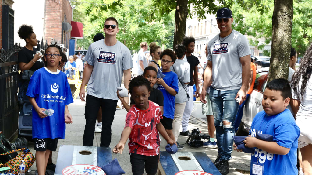 BRIAN MCCANN HOSTS CHILDREN FIGHTING CANCER AT ATLANTA BRAVES GAME