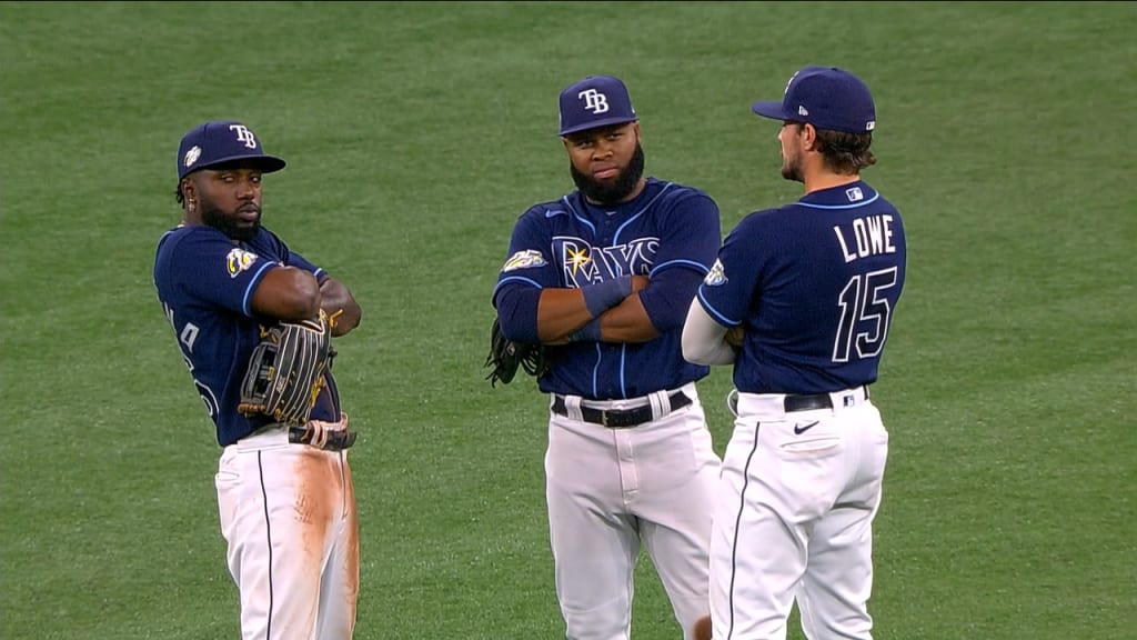 Tampa Bay Rays' Wander Franco has time to pull off a BALL FLIP fielding a  grounder against Pirates