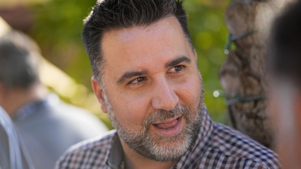 Braves president of baseball operations Alex Anthopoulos speaks during the GM Meetings. (Matt York/AP)