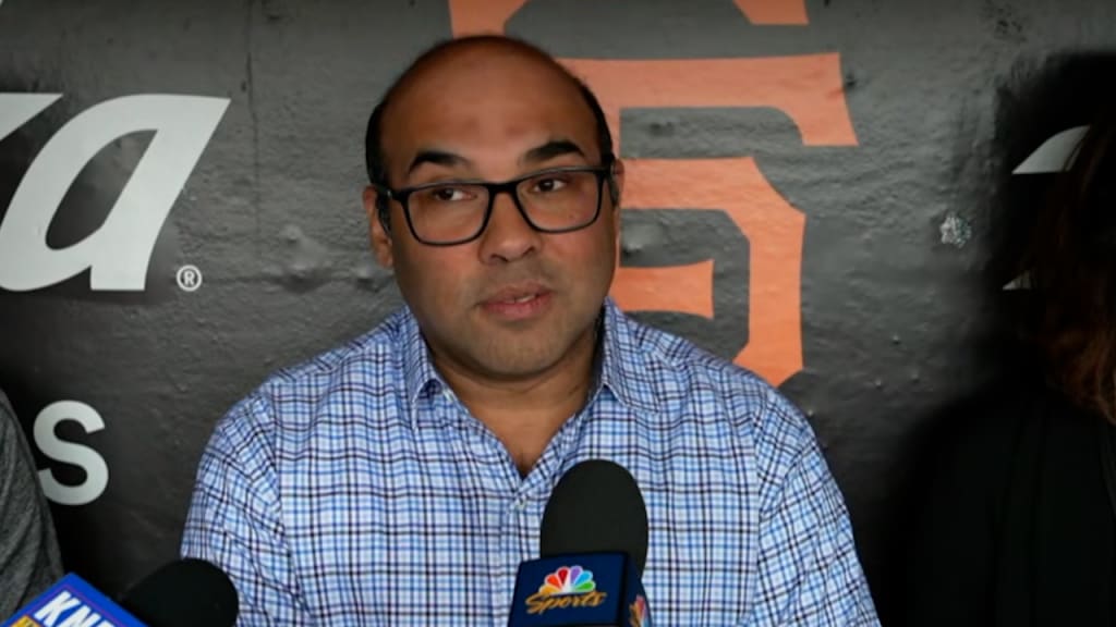 Giants give off 'special vibes' to Farhan Zaidi after 'playoff