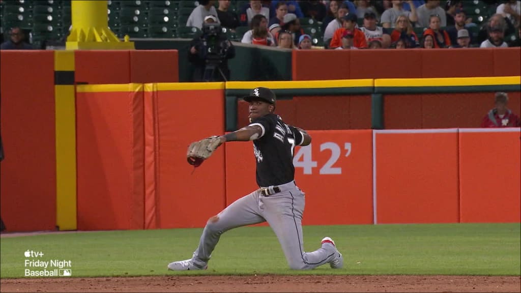 Tim Anderson Tim Anderson Swing GIF - Tim Anderson Tim Anderson Swing White  Sox - Discover & Share GIFs