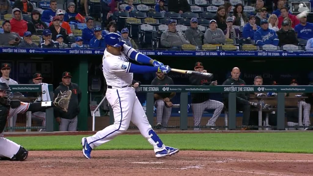 Salvador Perez keeps promise, hits home run for fan 