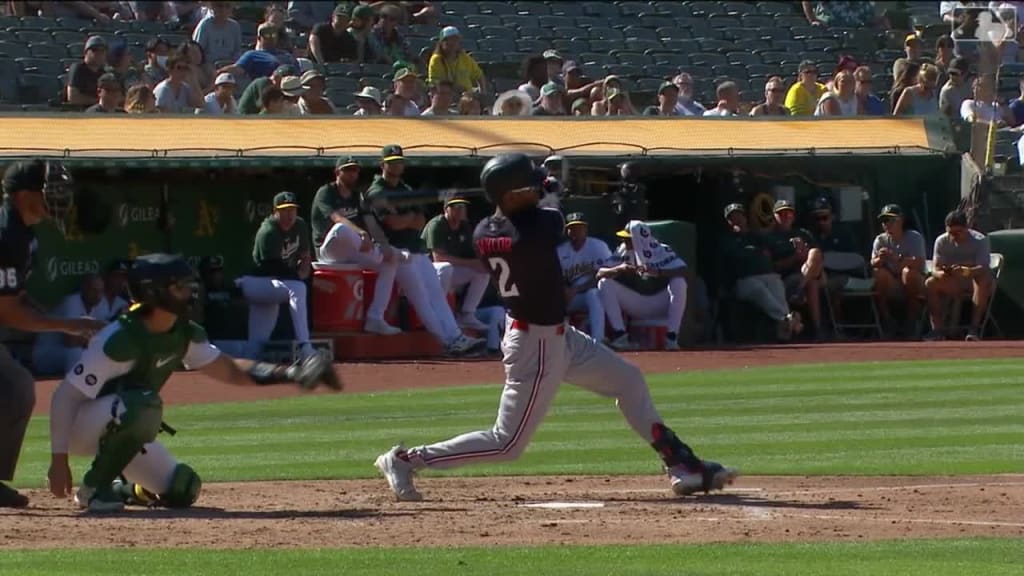 Farmer leads Twins offense in 10-7 win over Athletics