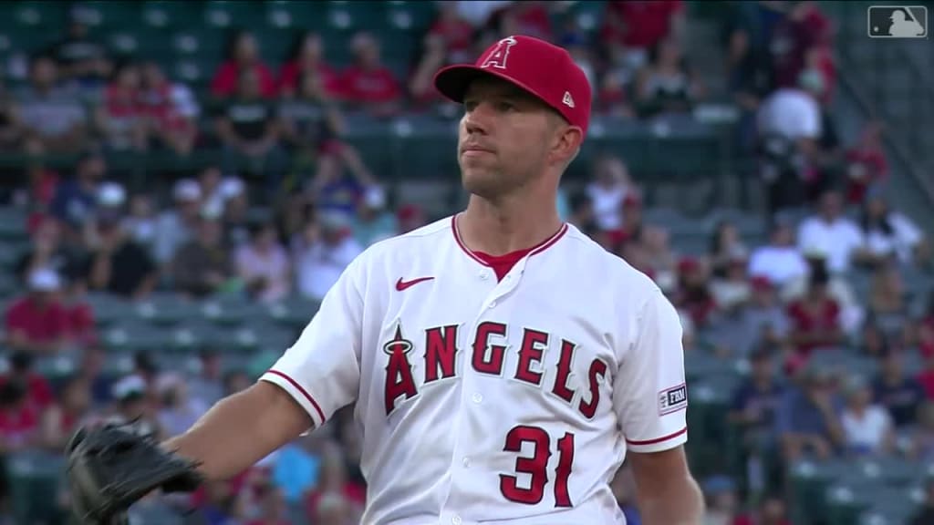 Angels lose fifth straight game on unlucky break