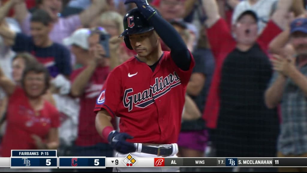 Kwan's game-tying RBI single 