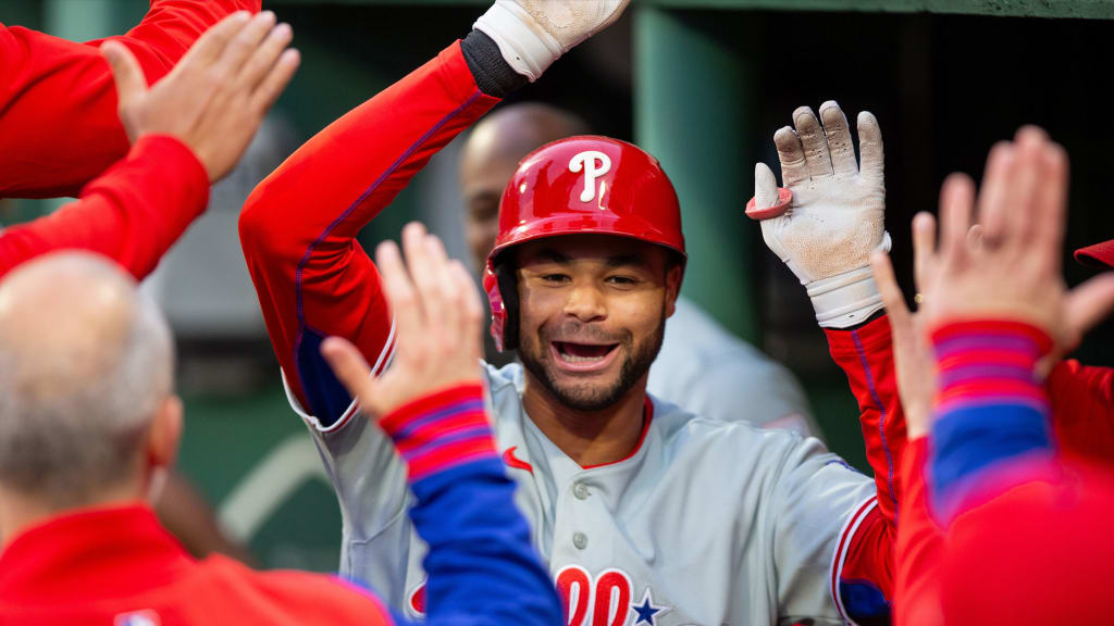 LIVE: 1st road homer for Crawford comes at his dad's former home