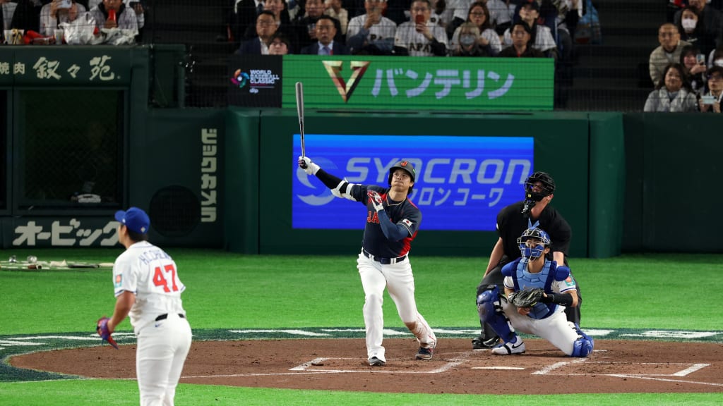 LIVE: Are you not entertained?! Ohtani slams Japan into the lead