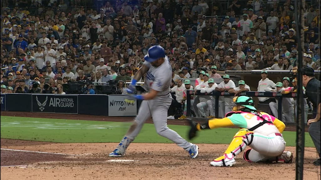 Taylor, Dodgers rally for 5 runs in the 8th to beat the Padres 10