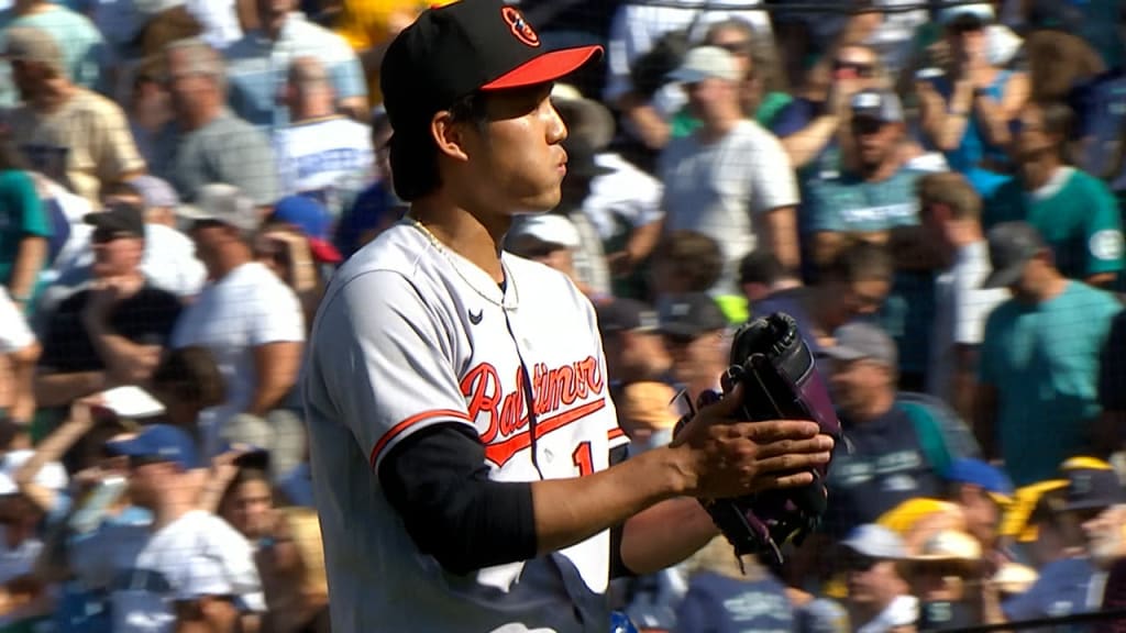 MLB: Shintaro Fujinami worked the 10th for his second save; The