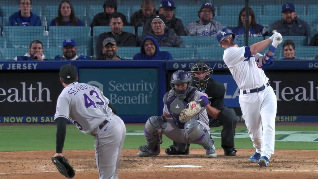 Jason Heyward hits a 3-run homer as the Dodgers rout the Orioles