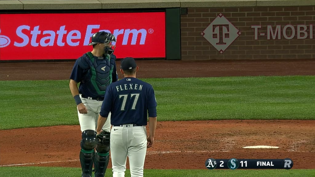 Chris Flexen slams the door