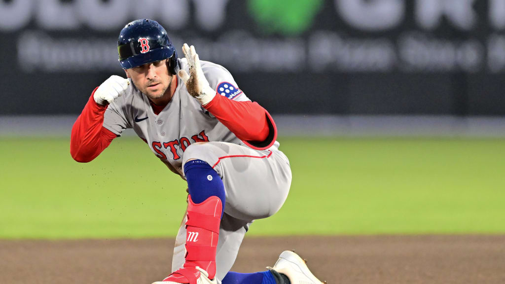Alex Bregman off to hot start with Red Sox